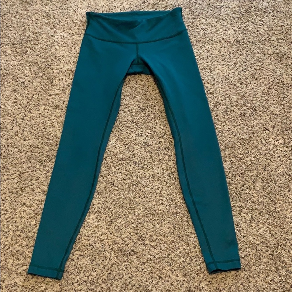 Lululemon ankle length low rise leggings